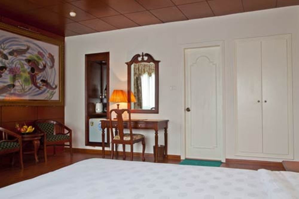 Green Park Hotel Ханой Екстериор снимка