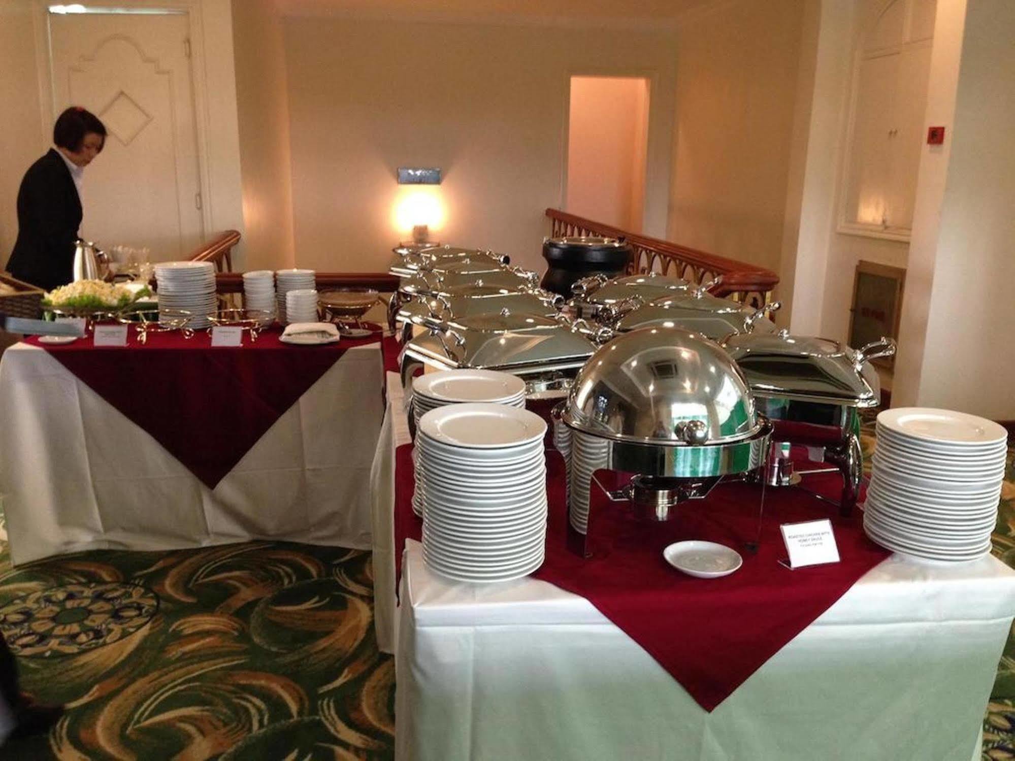 Green Park Hotel Ханой Екстериор снимка