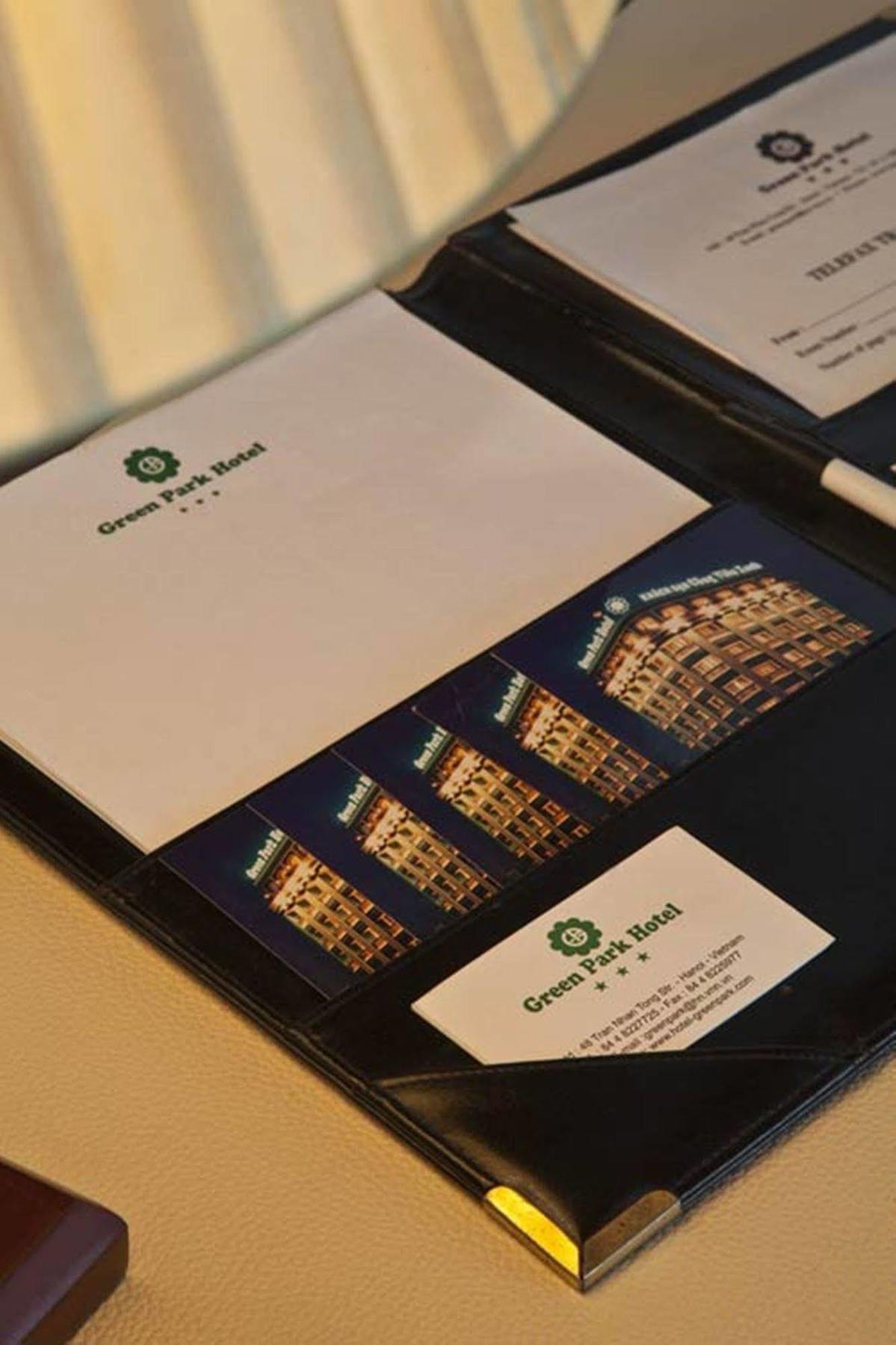 Green Park Hotel Ханой Екстериор снимка