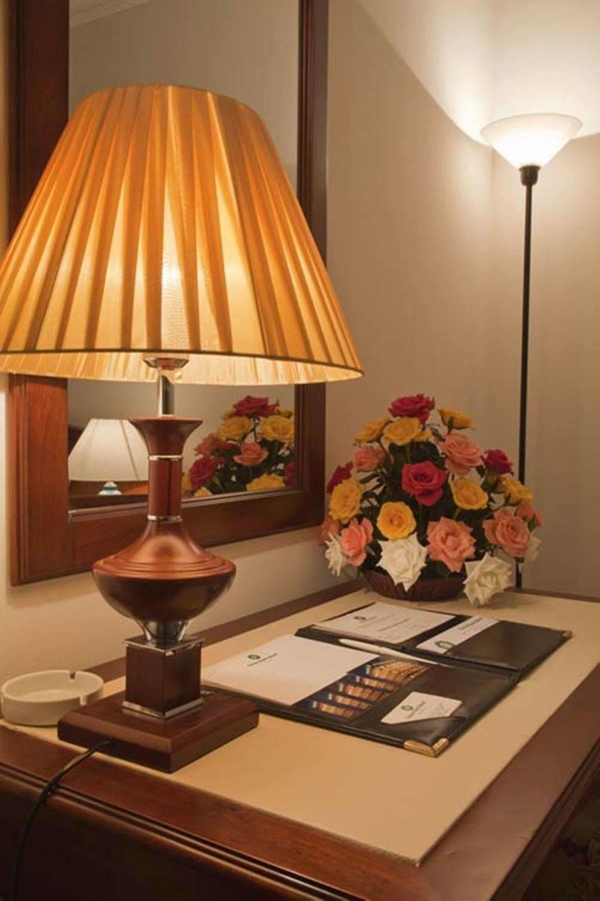 Green Park Hotel Ханой Екстериор снимка
